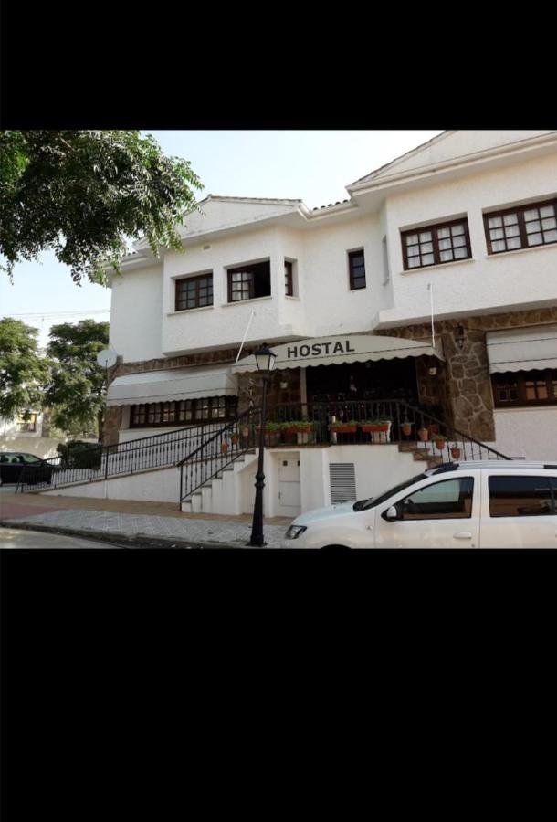 Hostal Asador Julian 布鲁内特 外观 照片